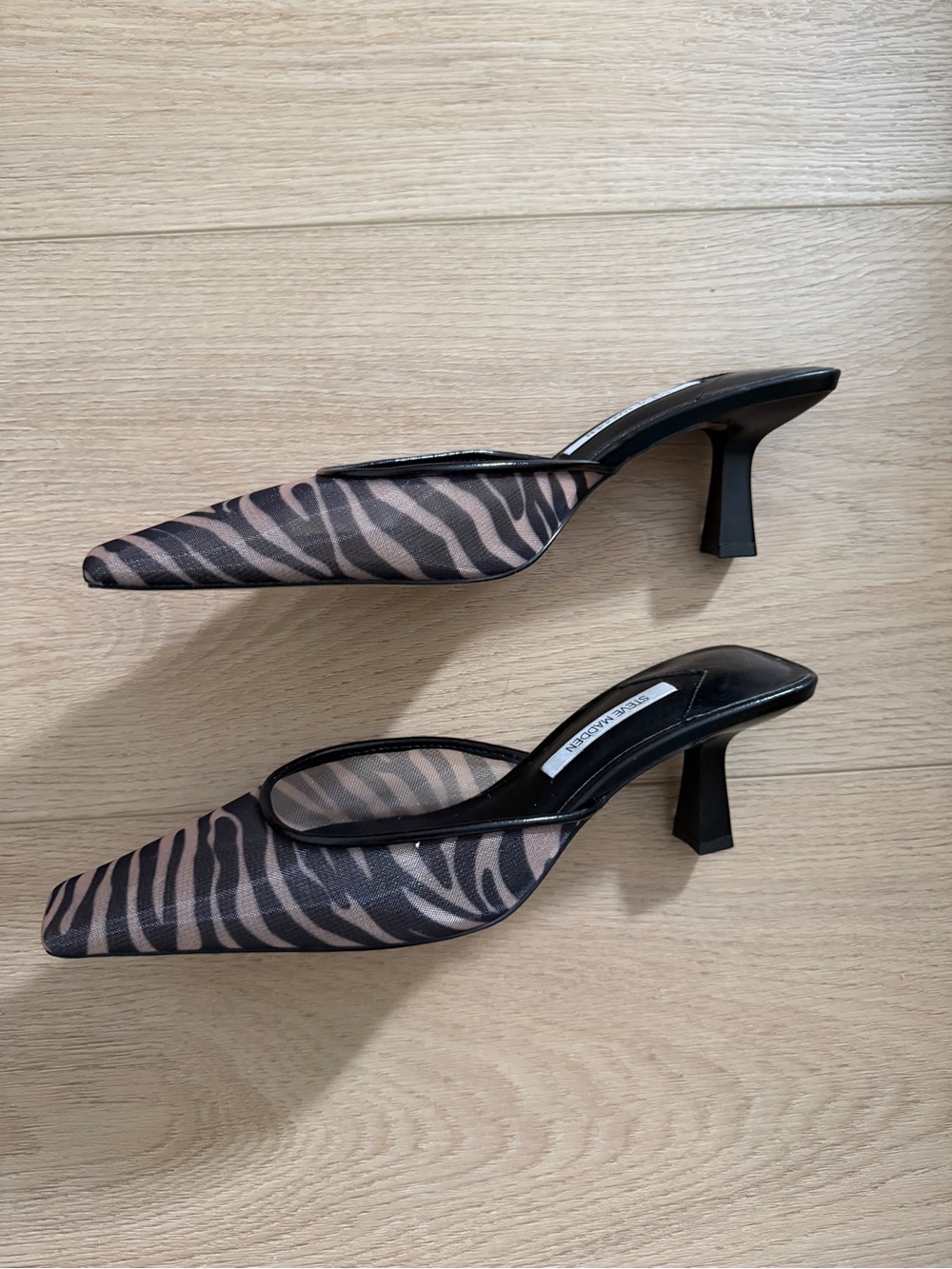 Nwob Steve Madden Alyse Zebra Mesh Mules size 7.5